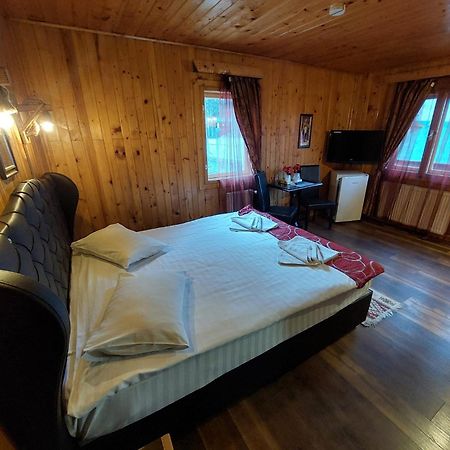 Hotel La Cristina Sinaia Zewnętrze zdjęcie