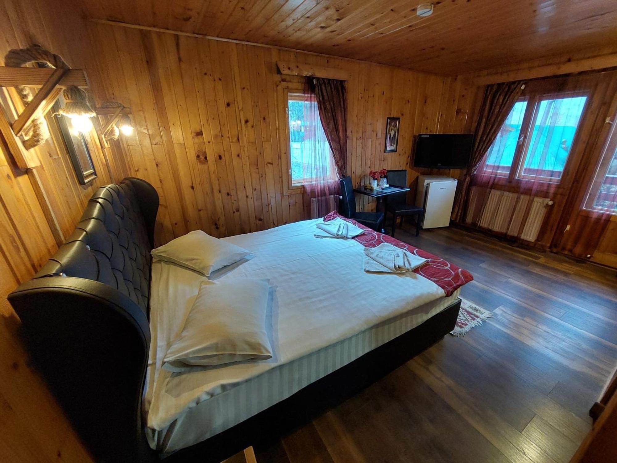 Hotel La Cristina Sinaia Zewnętrze zdjęcie